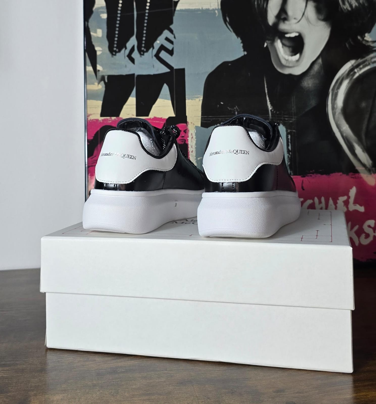 ALEXANDER MQUEEN BLACK