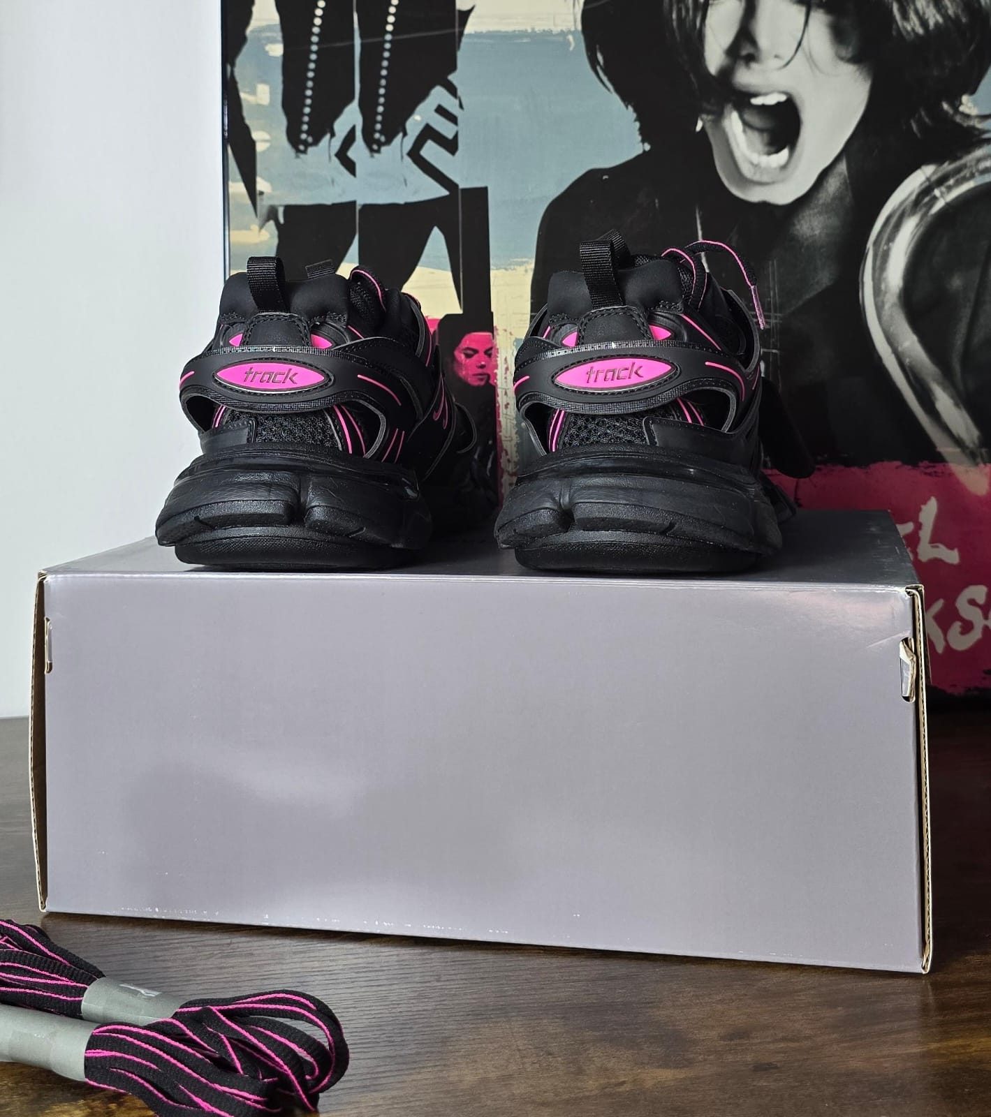 BALENCIAGA TRACK BLACK PINK