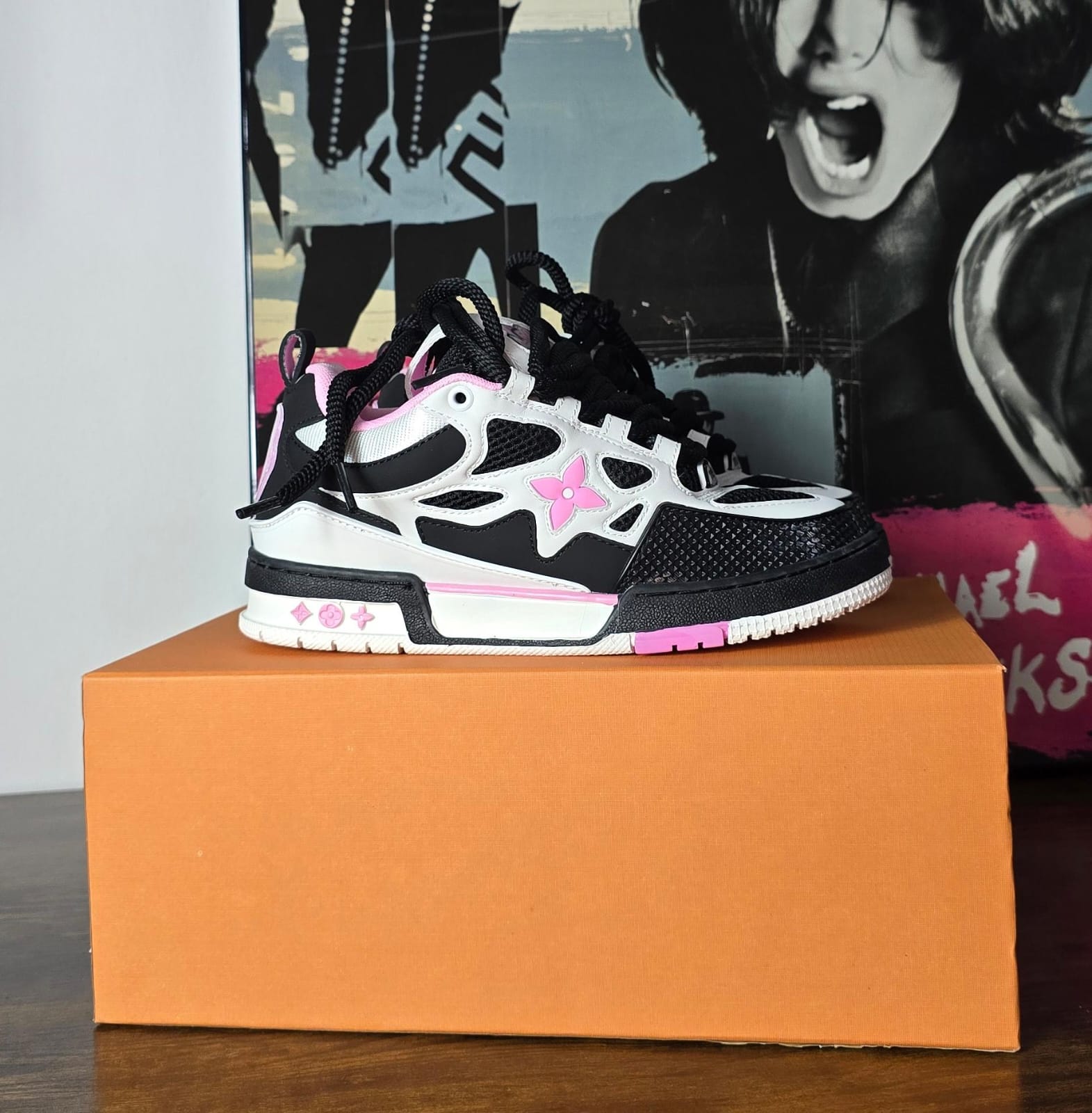 LV SKATE PINK  WHITE