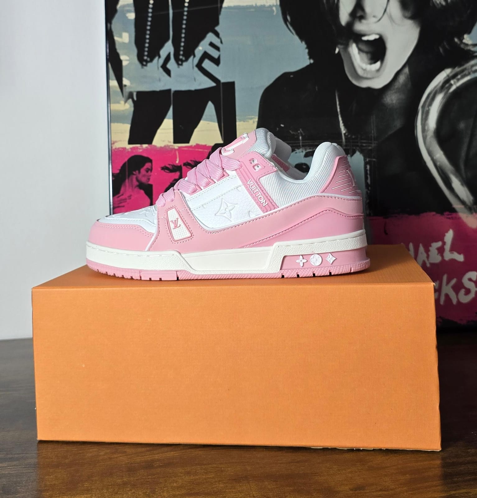 LV TRAINER PINK