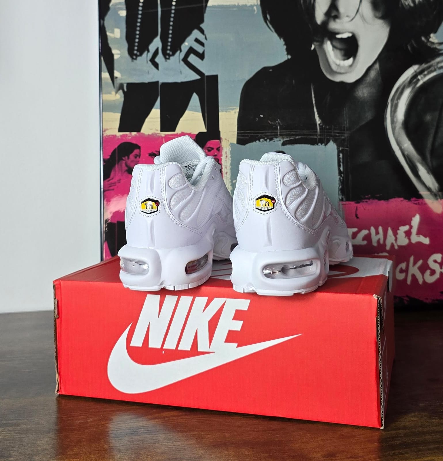 NIKE AIR MAX TN ALL WHITE