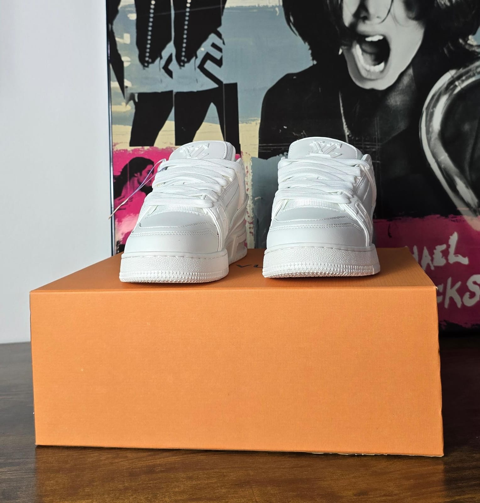 LV TRAINER ALL WHITE